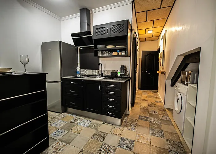 Balcón Soleado De Apartamento *