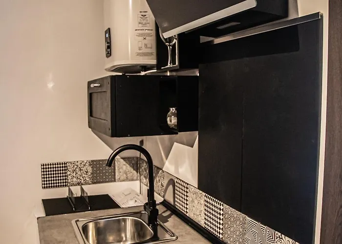 Balcón Soleado De Apartamento *